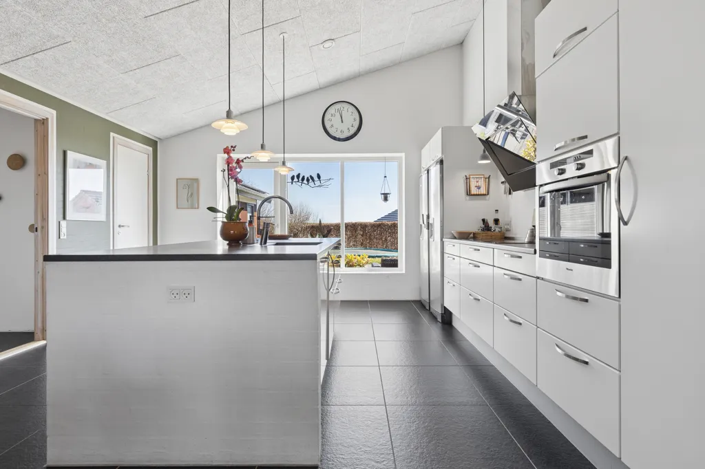 Köök - Two-Bedroom Villa with Carport in Bjert