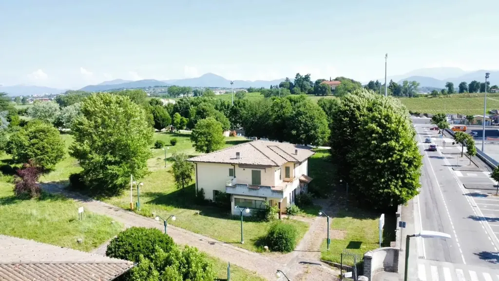 Vista aerea - Villa with Mountain View in Rovato