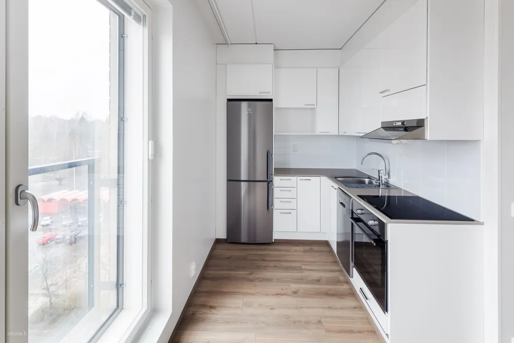 Cuisine - 1-Bedroom Flat with French Balcony in Vantaa