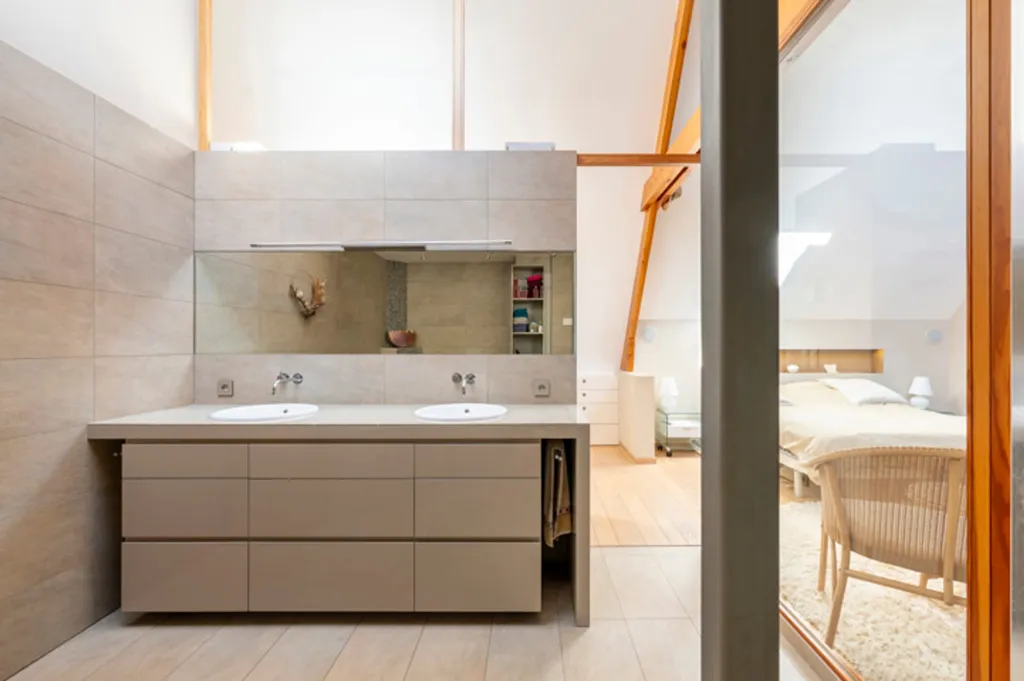 Vannitoad - Penthouse with River View near Antwerp