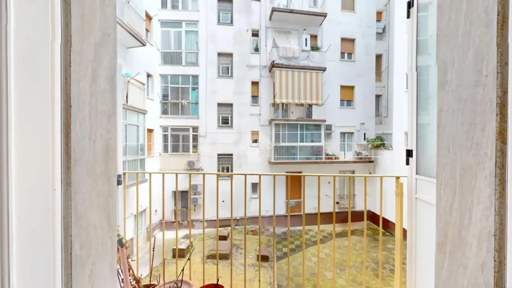 Rõdu - Spacious Apartment with Balcony in Martina Franca
