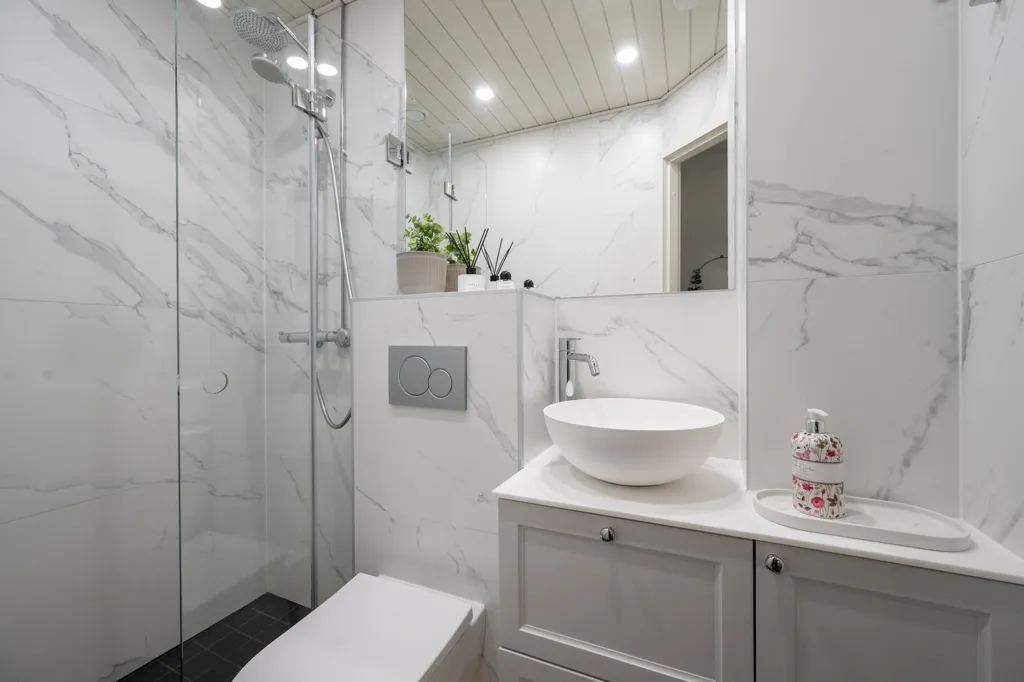 Bagni - Modernised Apartment with Sauna in Nuottaniemi, Espoo