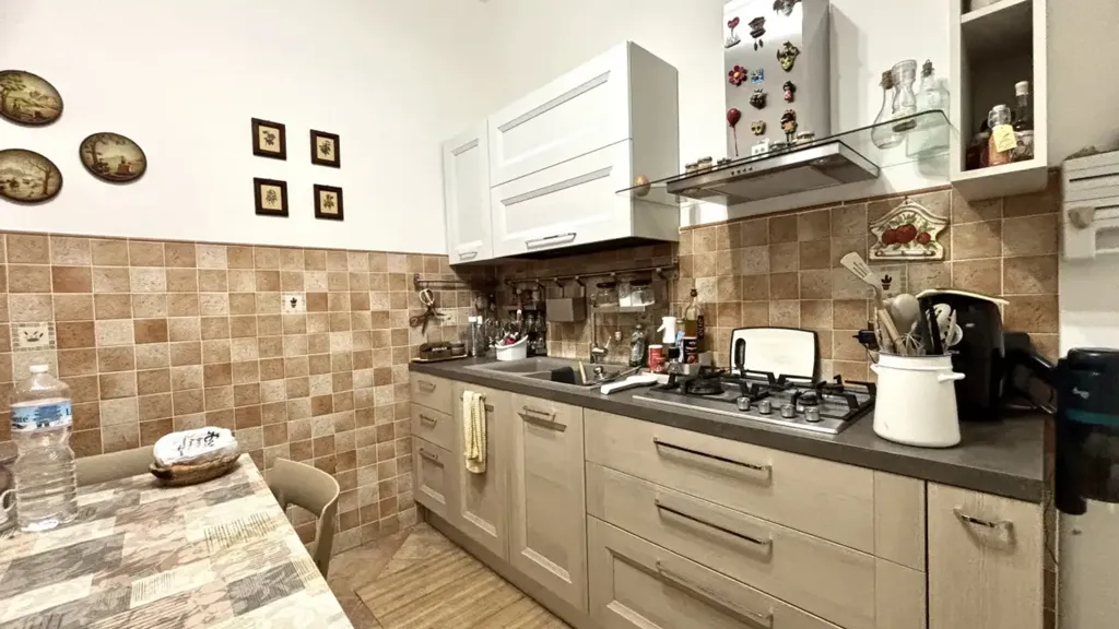 Cucina - 5-Bedroom Apartment with Balcony in Palermo