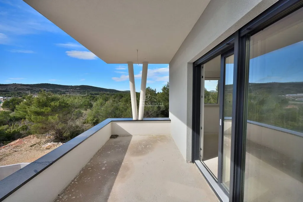 Balcon - Two-Bedroom Apartment with Sea View in Vodice