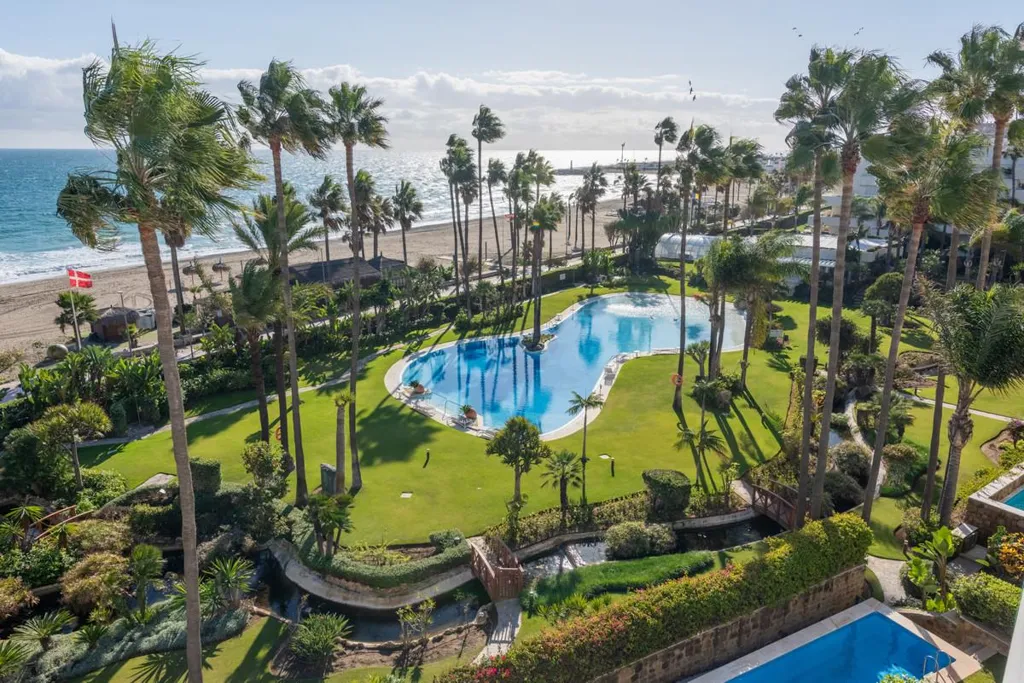 Piscine - Duplex Penthouse with Sea Views in Puerto Banús
