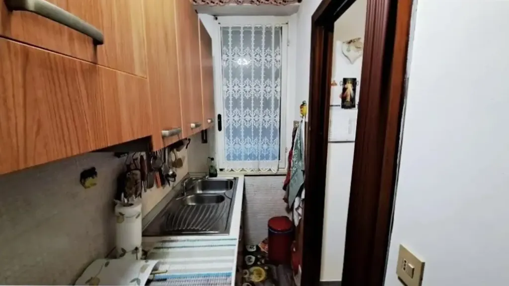 Cuisine - Spacious Apartment with Balcony in Cesanella, Senigallia