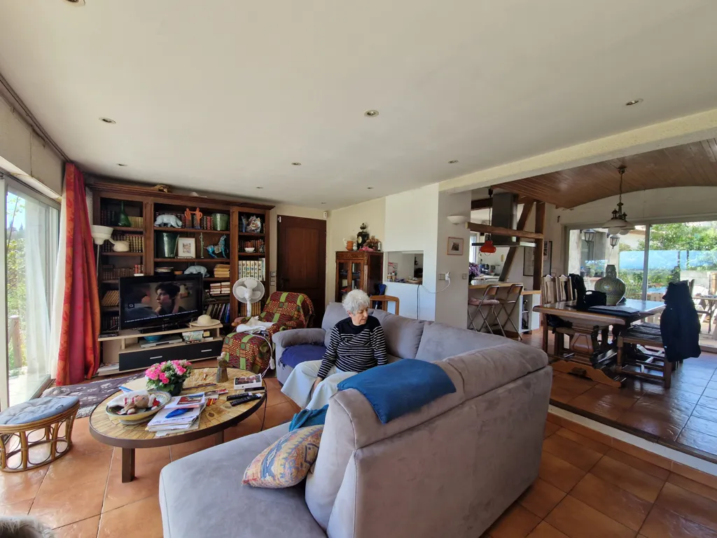 Séjour - Villa à Rénover avec Vue Mer à Biot