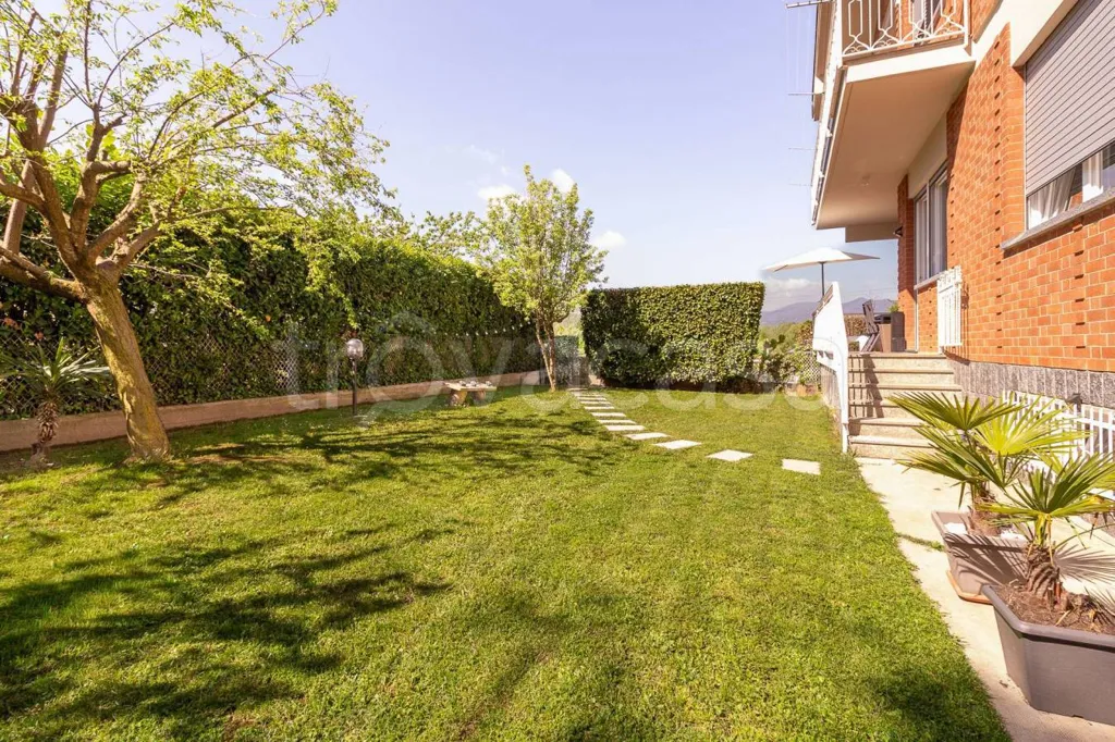 Jardin - Apartment with Terraces in Rosta