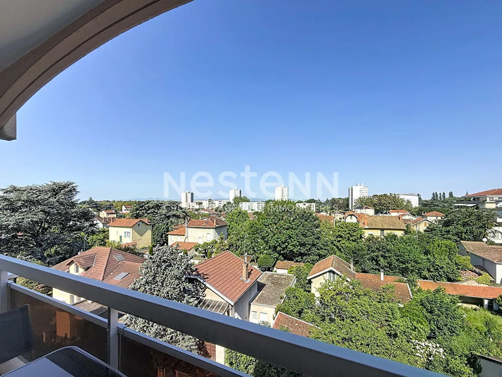 Balcon - Appartement T2 Balcon en Dernier Étage Centre Ville à Bron