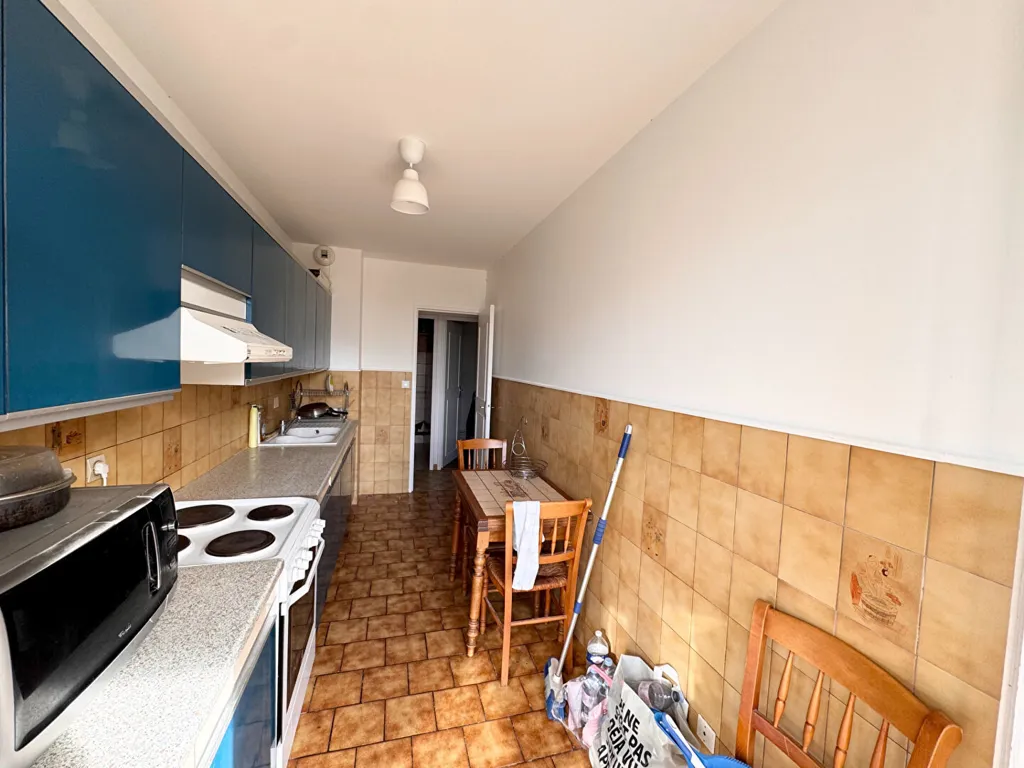Cucina - 4-Piece Flat with Balcony in Viry-Châtillon