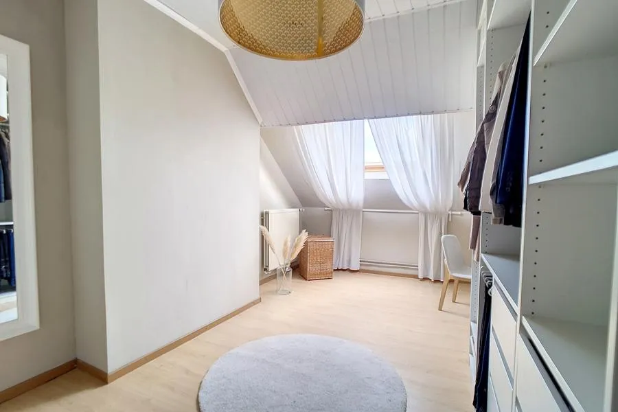 Rooms - Detached House with Duplex in Saint-Gilles