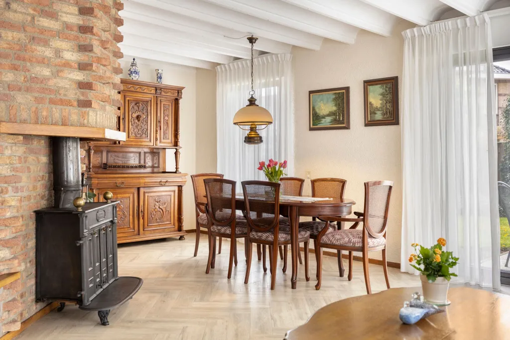 Salle à manger - Characterful Detached House with Garden in Eerde