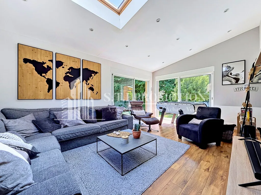 Soggiorno - House with Pool in Tiercelet