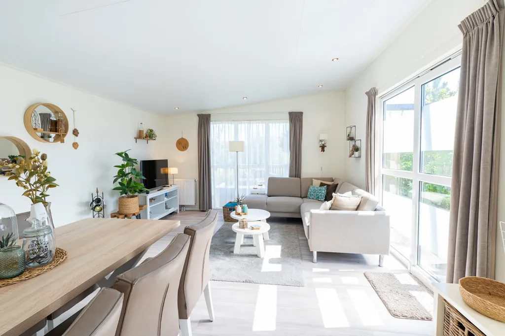 Söögituba - Chalet with Waterfront Access in Hellevoetsluis