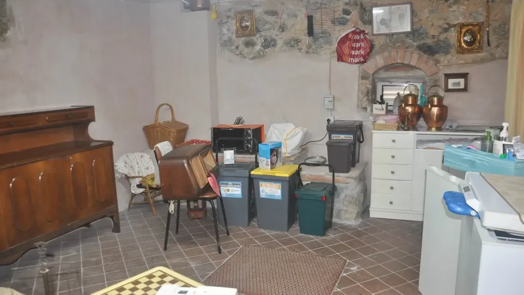 Kitchen - Terra Tetto with Solar Panels in Rosignano Marittimo