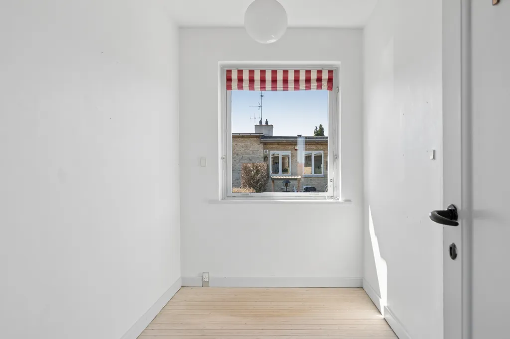 Toad - Charming Terraced House with Garden in Brede