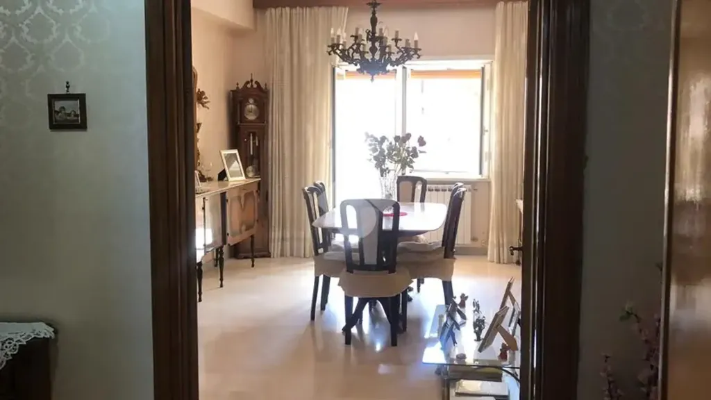 Söögituba - Spacious Apartment with Balcony in Marino