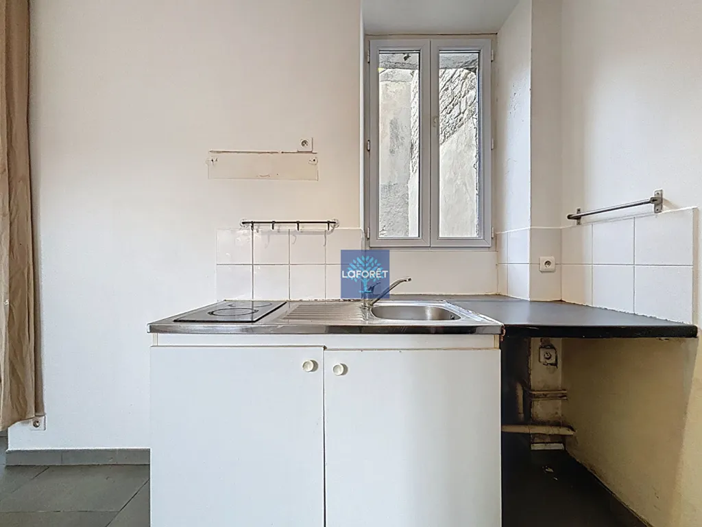 Köök - Studio with Garden Access in Pontoise Gare