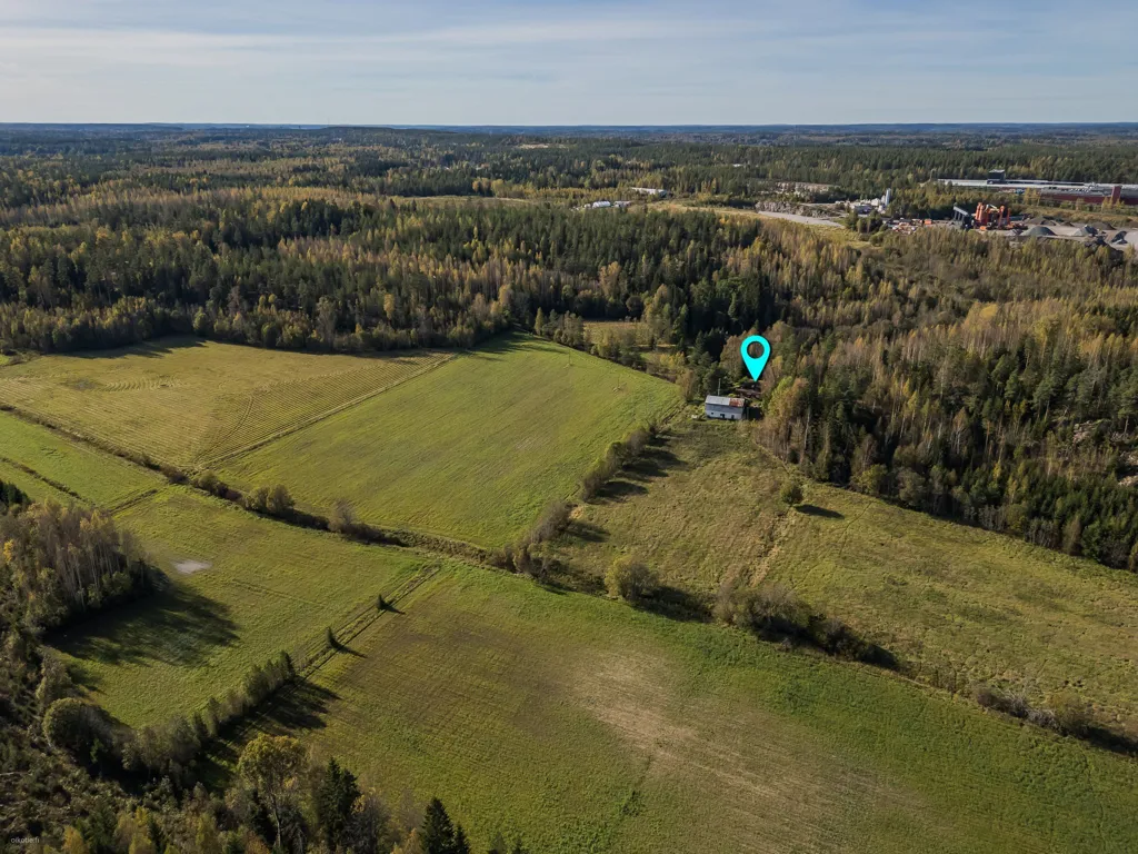 Vista aerea - Rural Estate with Old Barn near Helsinki