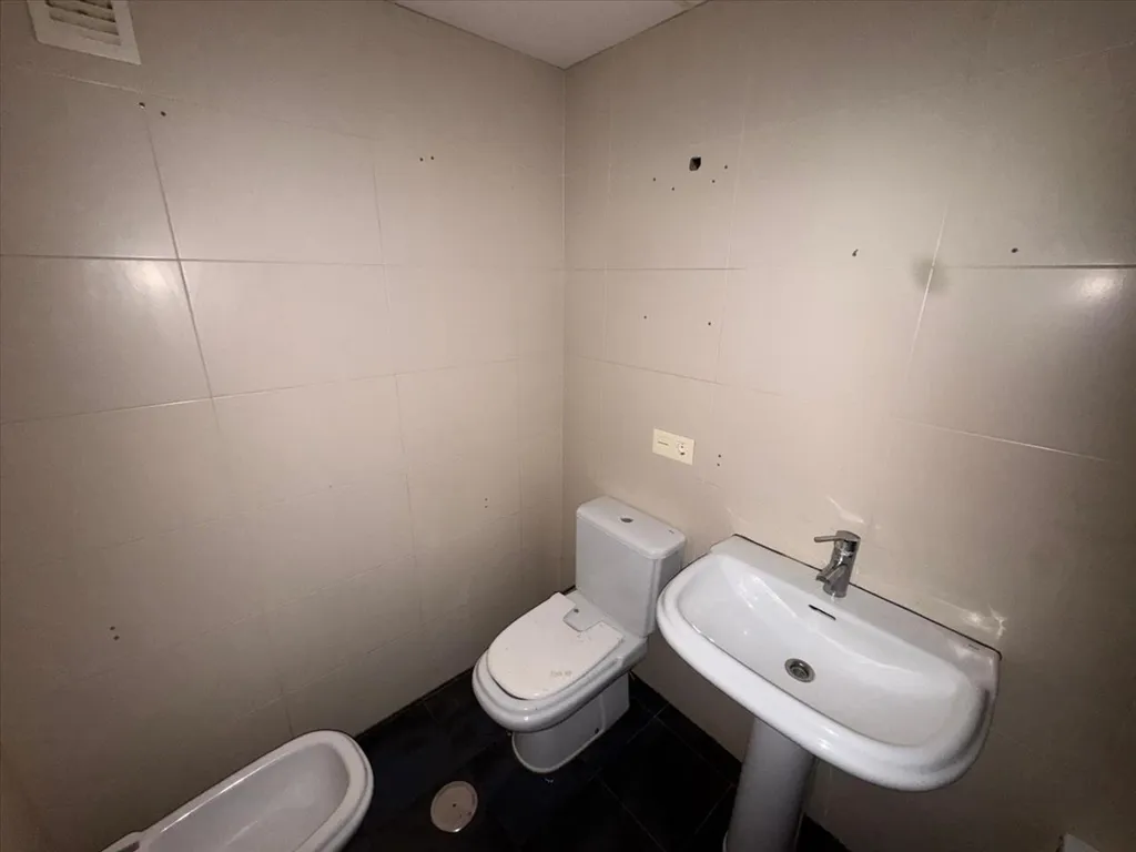 Bathrooms - Apartment with Garage and Lift in Vícar