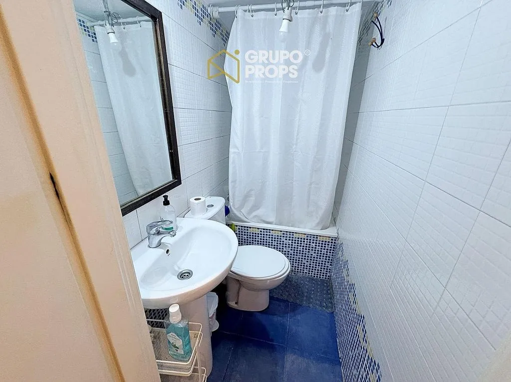 Salles de bain - Duplex with Patio in Palacio, Madrid
