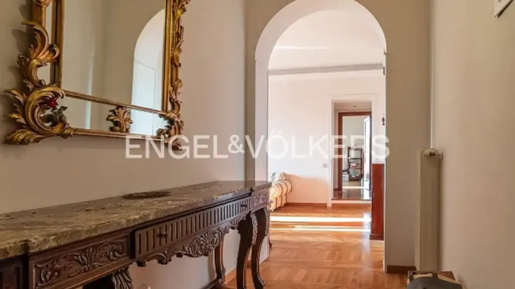 hallway_entrance