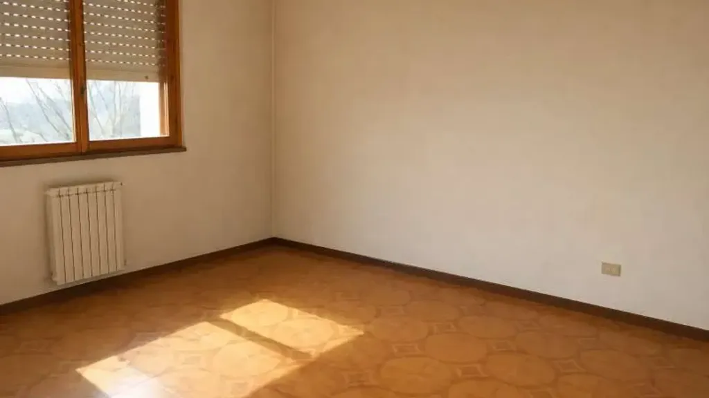 Pièces - Spacious Apartment with Terrace in Modena