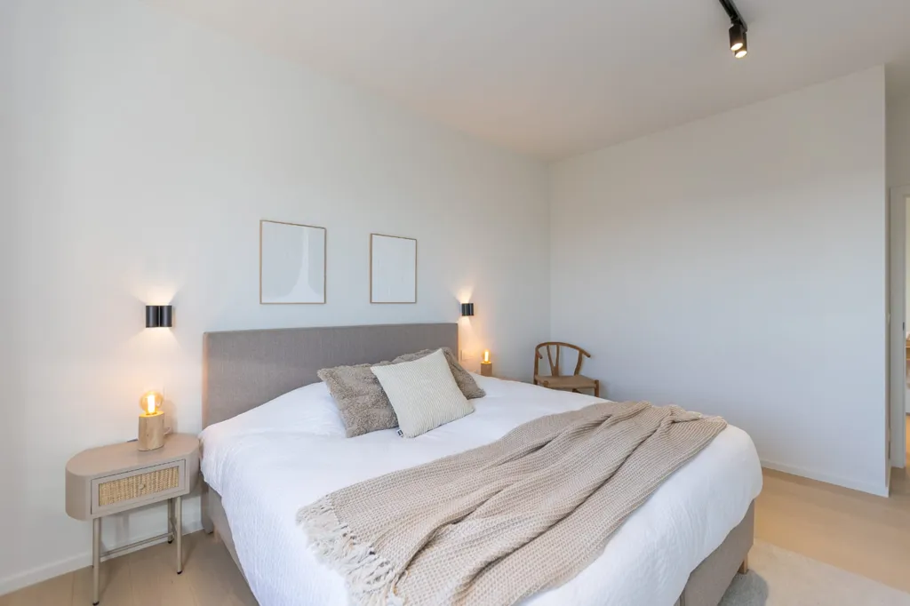Chambres - Penthouse Rénové avec Terrasse à Ostende