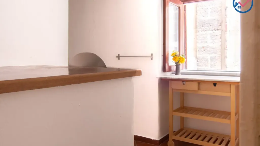 Kitchen - Trilocale with Private Garage in Palermo
