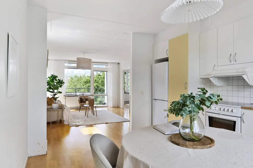 Söögituba - Two-Bedroom Flat with Garden View in Farsta