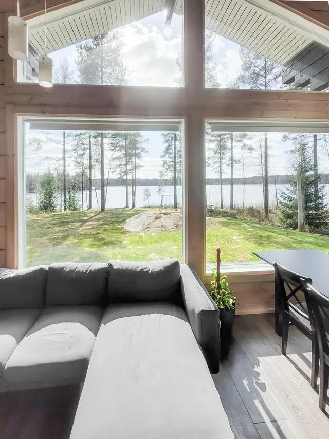 Séjour - 2012 Pine House with Lakefront in Finland