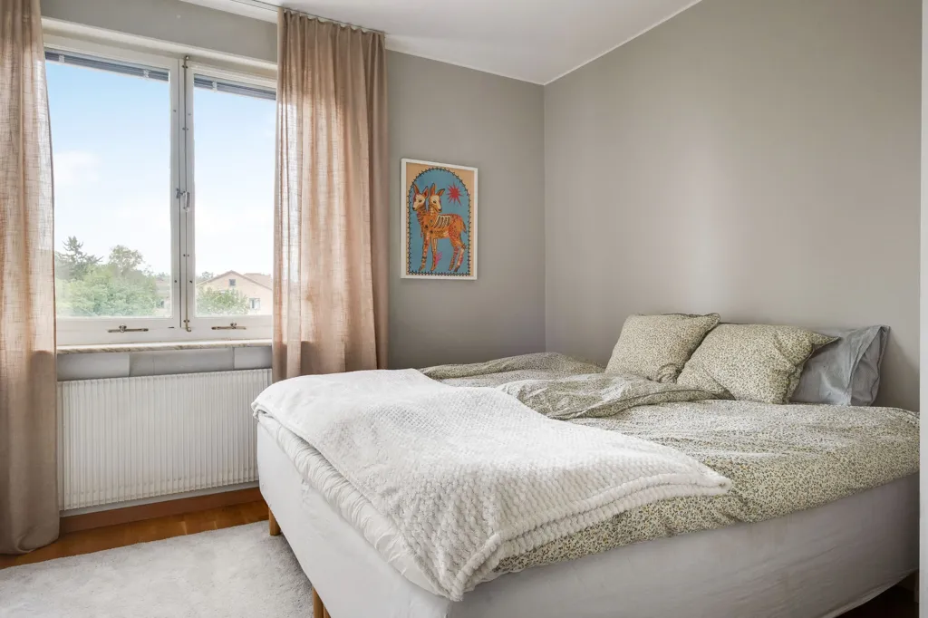 Magamistoad - Apartment with South-Facing Balcony in Stureby