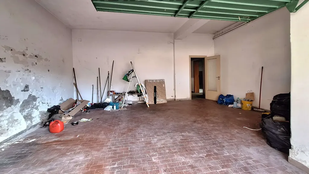 Garaaž - Independent House with Large Garden in Osimo
