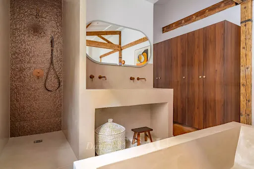 Appartement 8 pièces à Paris 8ème
