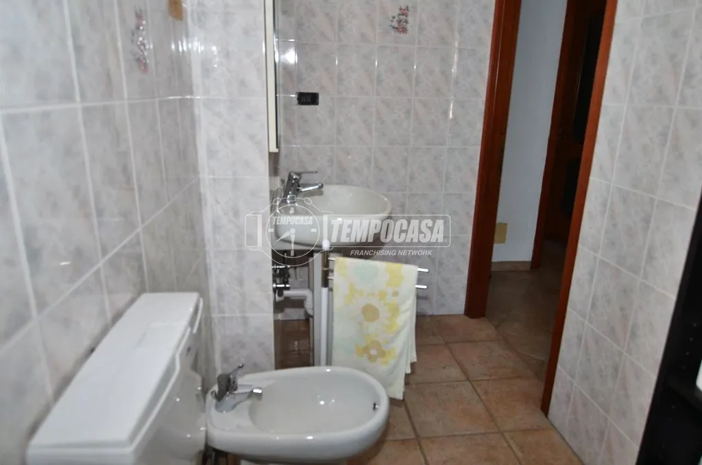 Bagni - Rustic Villa with Balcony in Traves
