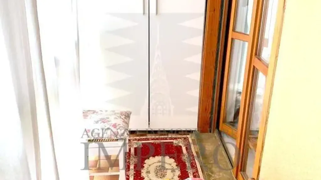 hallway_entrance