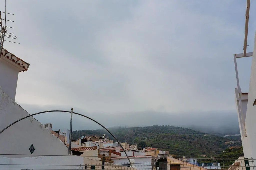 Terrasse - Three-Bedroom House with Terrace in Ítrabo
