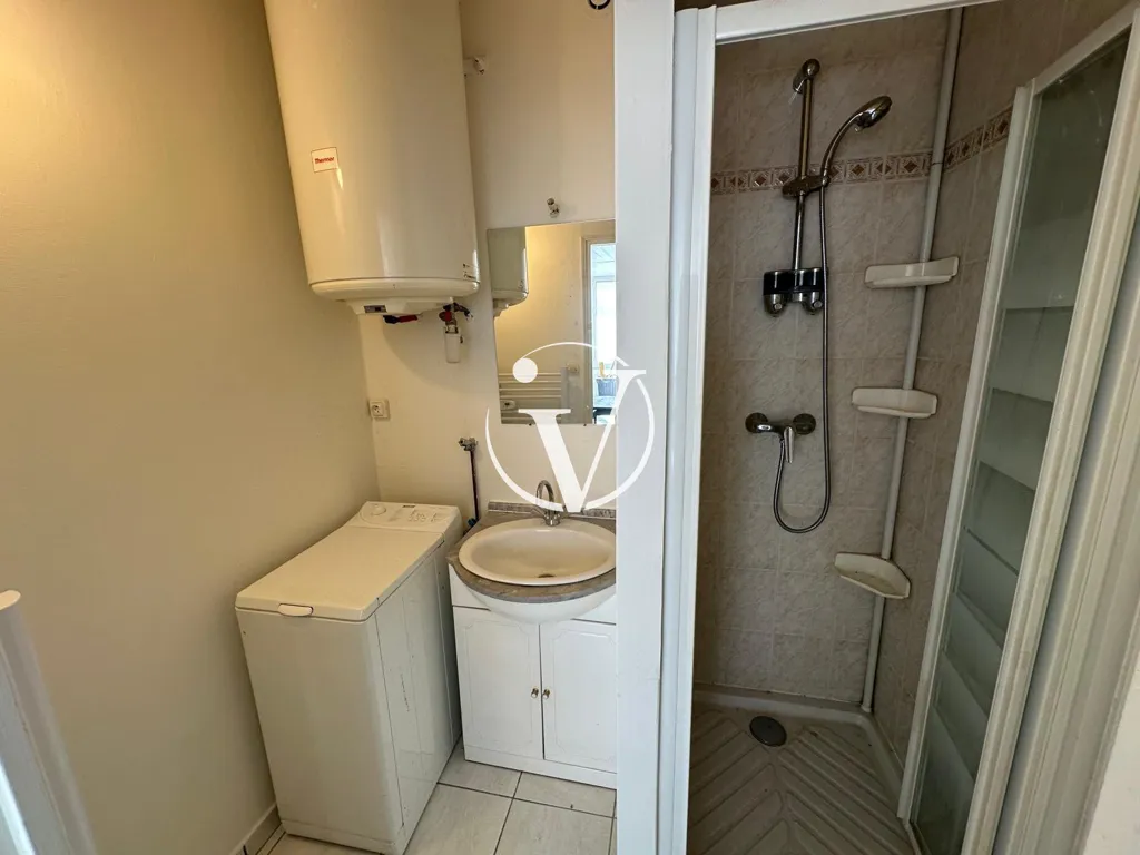 Vannitoad - Meubled 2-Bedroom Centre Ville Appartement