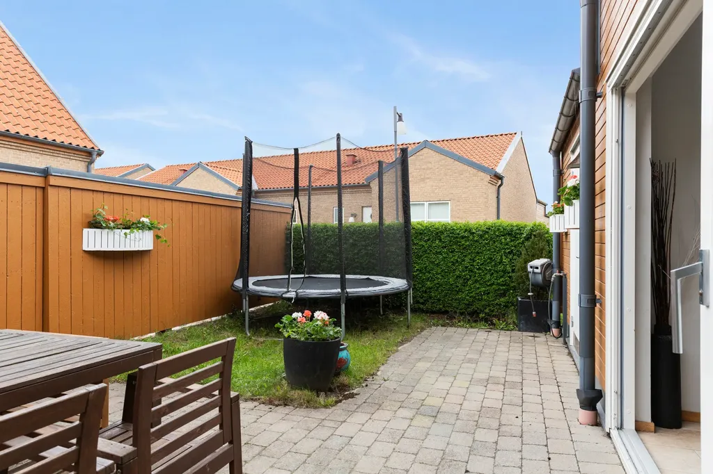 Jardin - Terraced House with Balcony in Åhus