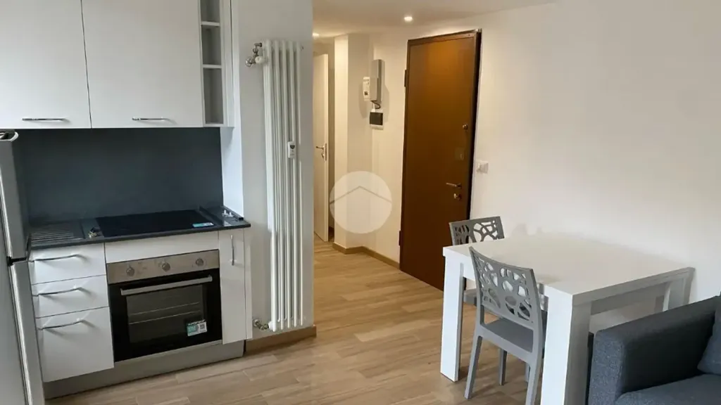 Cuisine - Rearfitted Flat with Balcony in Milan