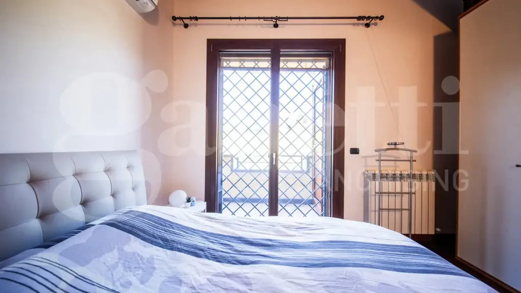 Chambres - Apartment with Balcony in Monte San Pietro