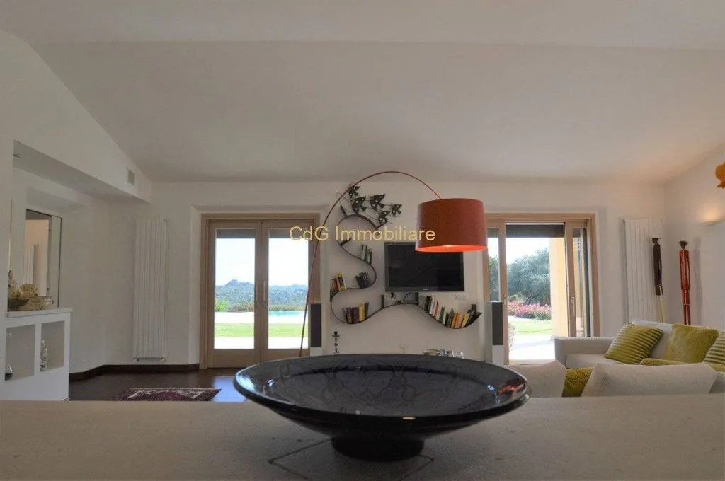 Elutuba - Contemporary Villa with Pool in Telti, Sardinia