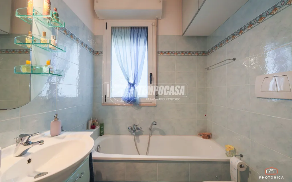 Bagni - Triplex with Balconies near Rimini Beach