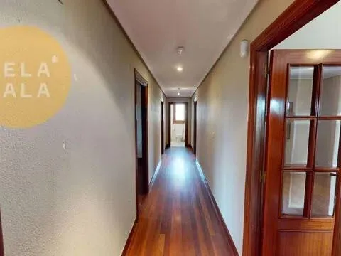 Esik - Chalet with Extensive Land in Getxo