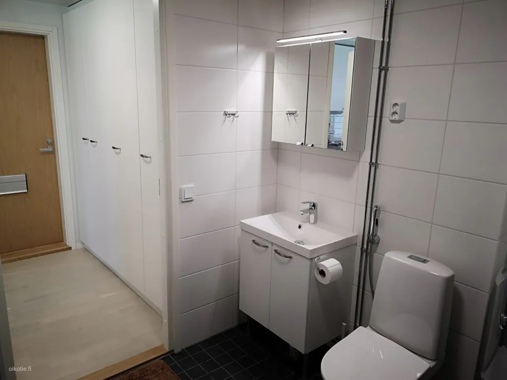Vannitoad - Modern Flat with Balcony in Pirkkala