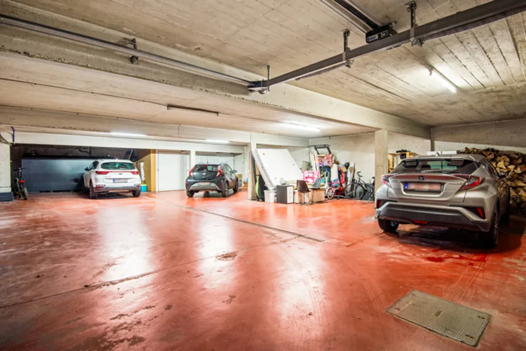 Garage - Detached House in Dilbeek