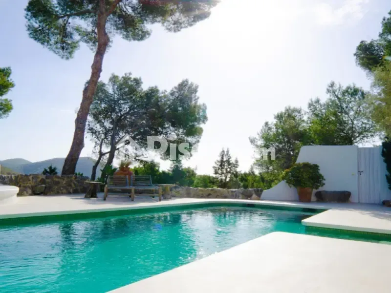 Piscina - Finca rústica con piscina y vistas al mar en San Miguel de Balansat