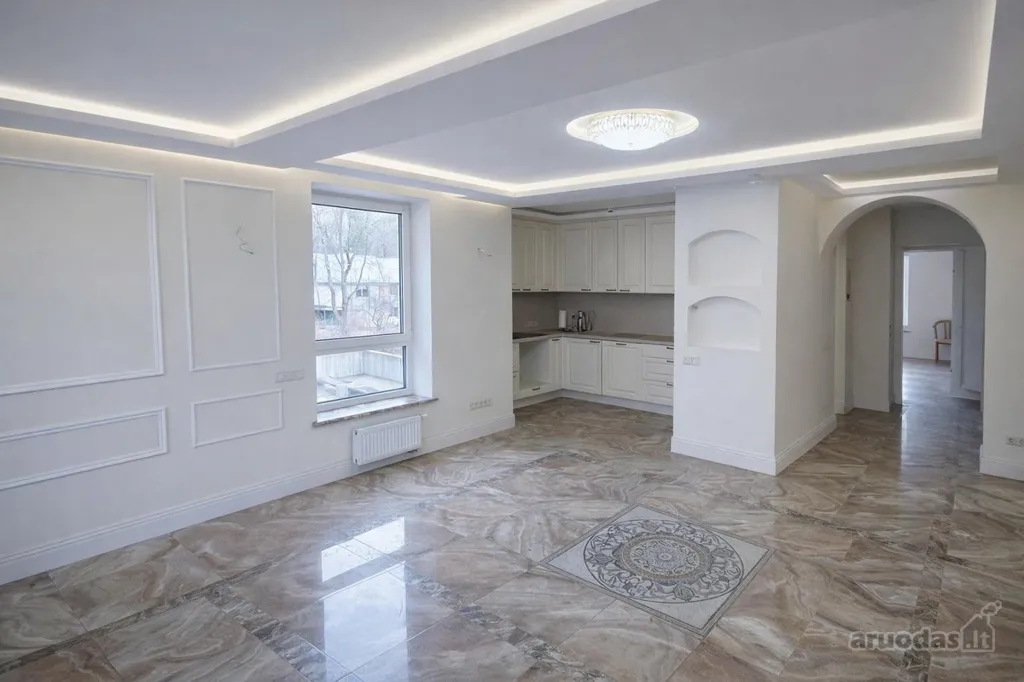 Cuisine - 2-Bedroom Apartment with Balcony in Vilnius