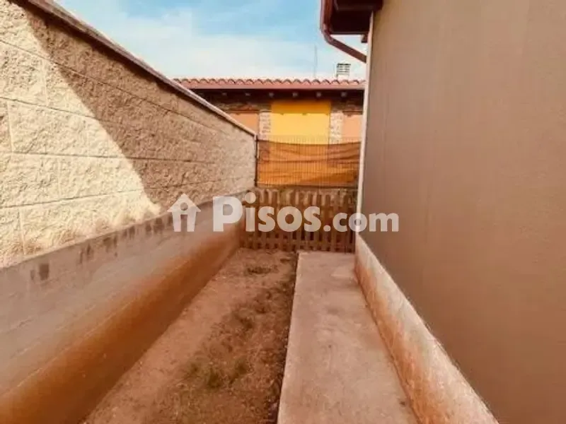 Aed - Chalet with Terrace in La Plana