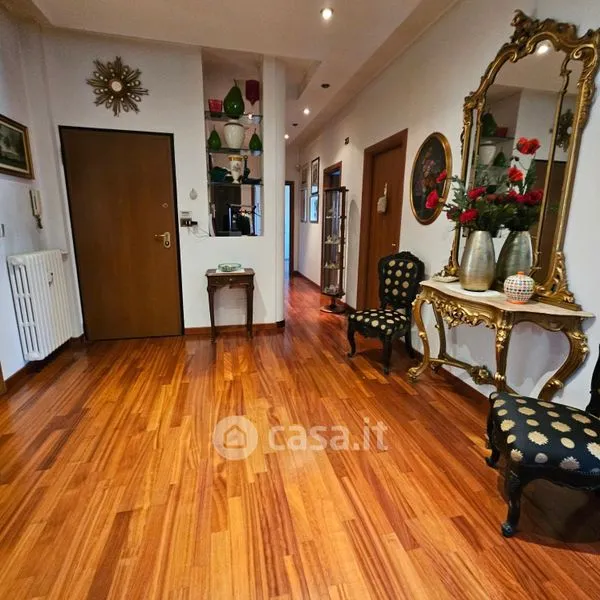 Séjour - Prestigious Apartment with Balcony in Asti